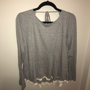 Long sleeve with lace